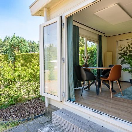 Gezellig Chalet Aan De Veluwse Bosrand Putten Kültér fotó
